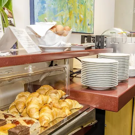 Goldener Fisch Otel Lienz