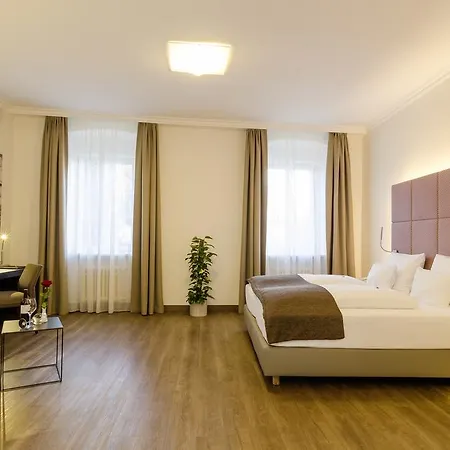 Goldener Fisch Otel Lienz