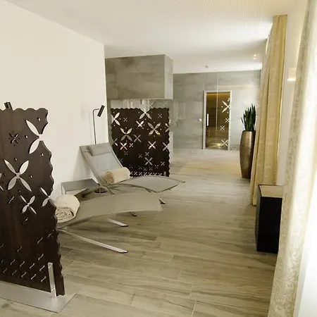 Goldener Fisch Lienz