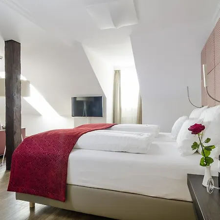 Goldener Fisch Otel Lienz