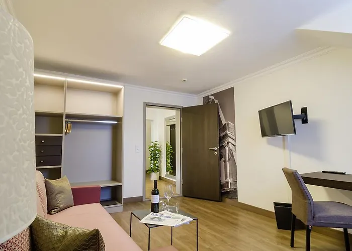 Hotel Goldener Fisch 3*