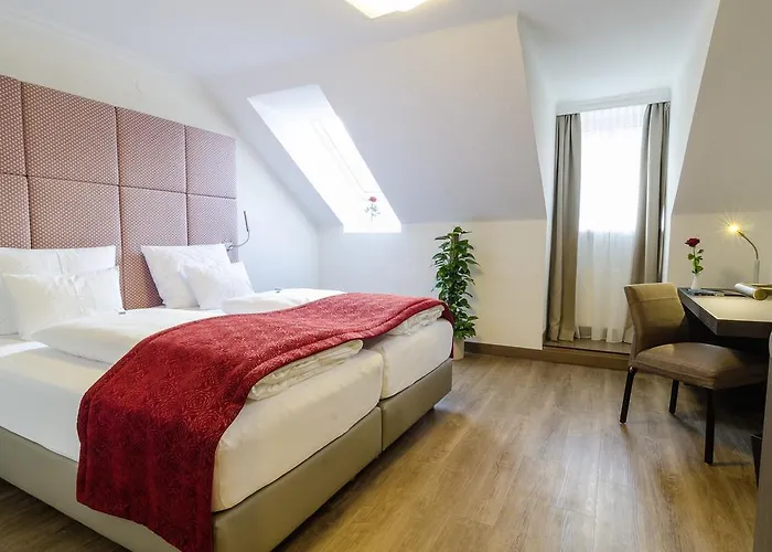 Hotel Goldener Fisch 3*